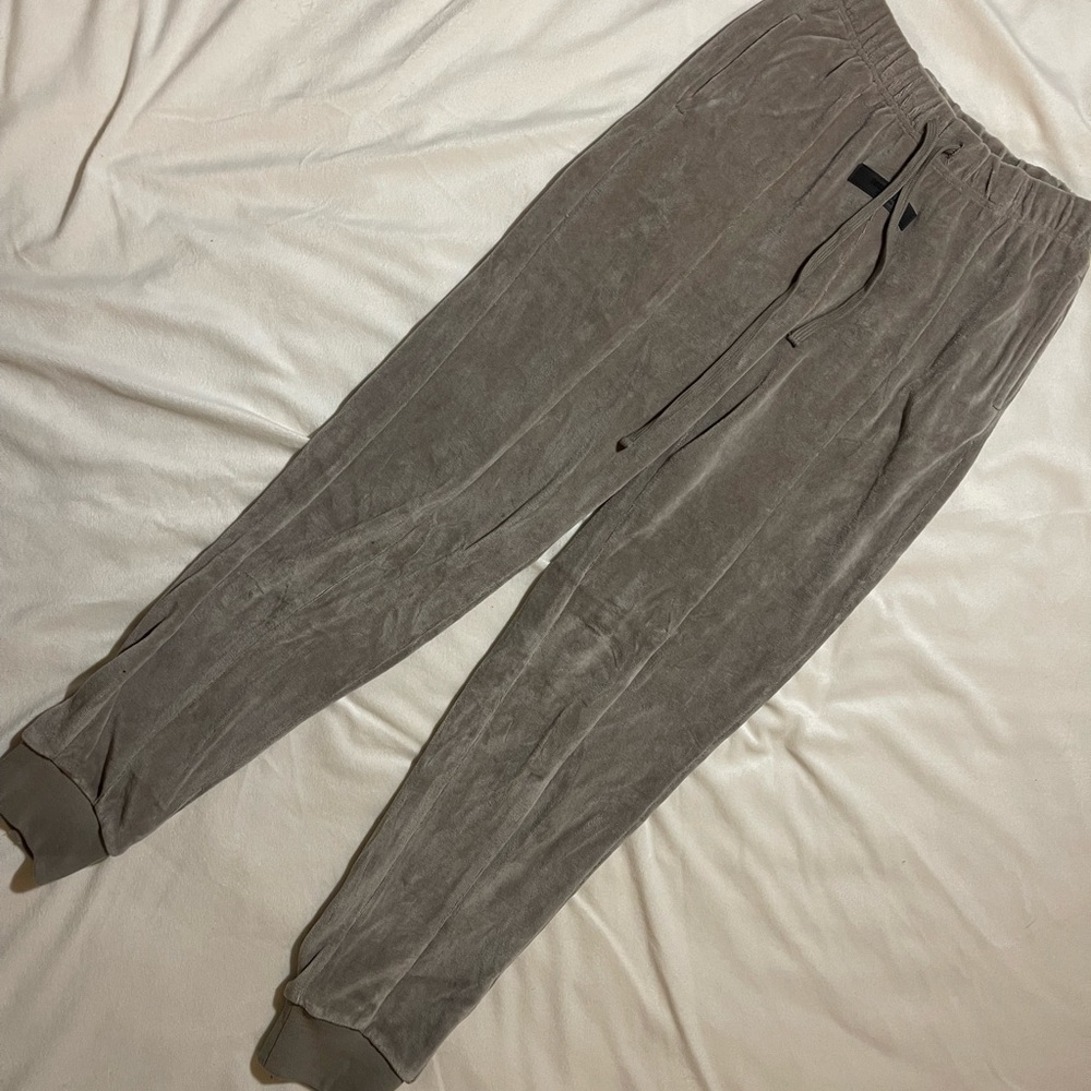 Essentials (Fear of God) sweats